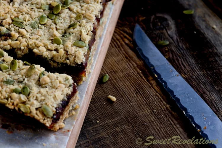 Coffee Shop Worthy Date Squares