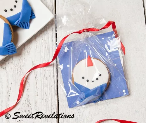 Easy Gingerbread Snowmen Cookies