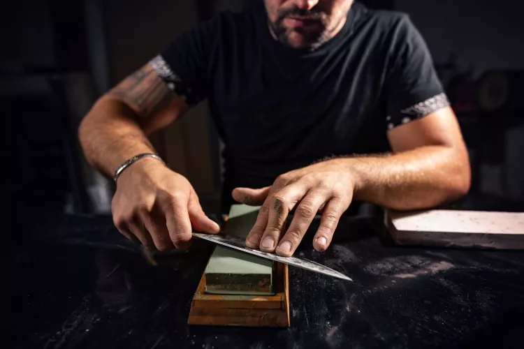 How to Tell If Sharpening Stone is Water or Oil